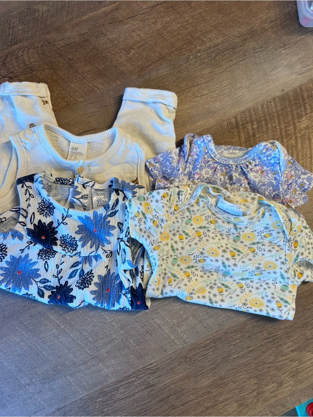 3M girl Baby Onesies - Floral Prints in Blue, Purple, Yellow & White